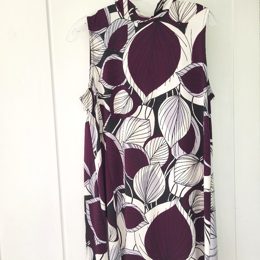 Sophisticated Elegance: Alfani Black and Purple Tunic Sleeveless Top | Size Med